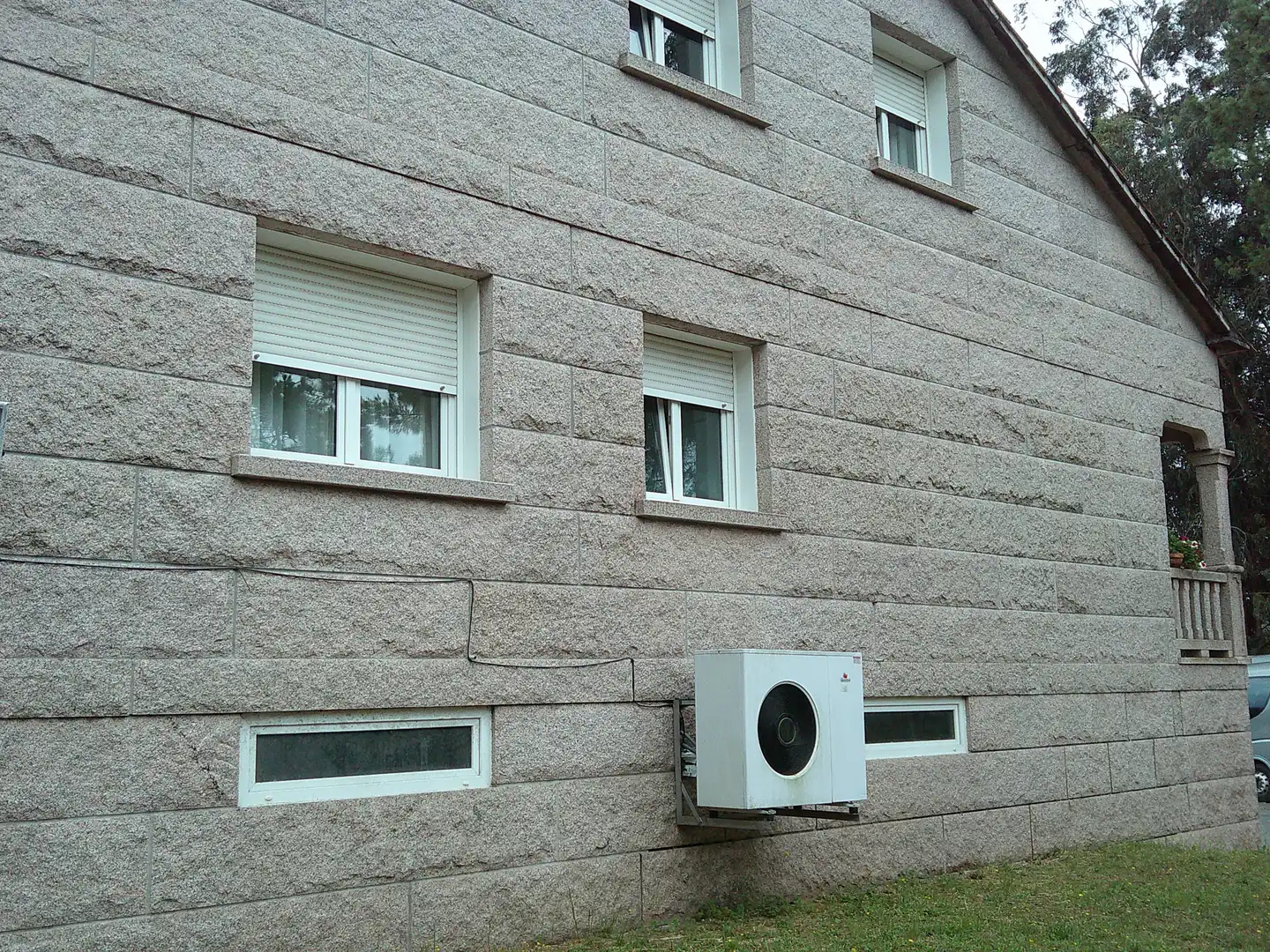 Vista exterior de Casa o xalet en venda en Ribadumia amb Terrassa, Moblat i Balcó