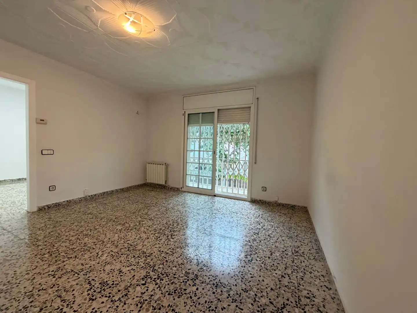 Schlafzimmer von Haus oder Chalet zum Verkauf in Barberà del Vallès mit Heizung, Privatgarten und Terrasse