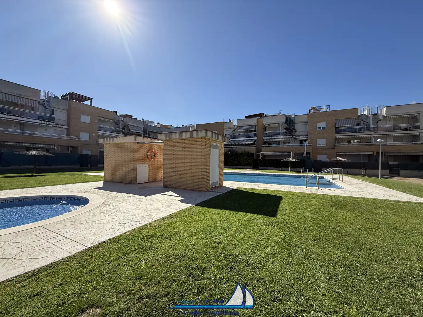 Piscina de Apartament en venda en Cambrils amb Aire condicionat, Calefacció i Jardí privat