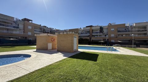 Apartamento con piscina comunitaria