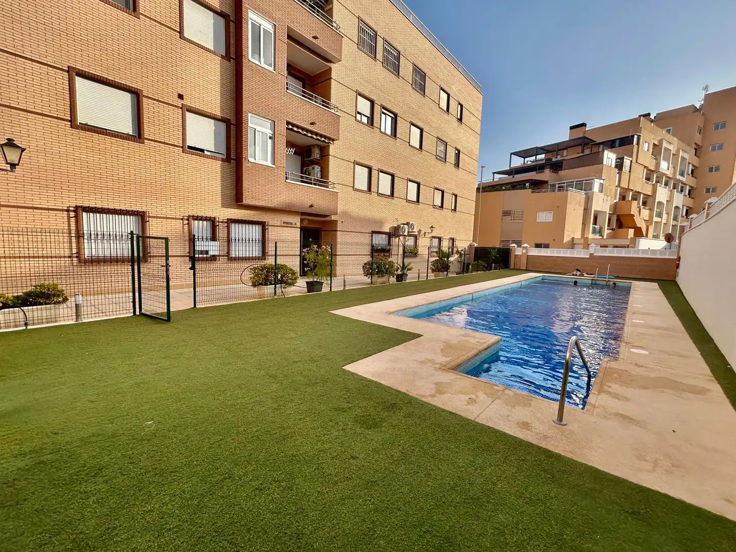Piso con piscina en venta en Calle Belfast 5, imagen 41