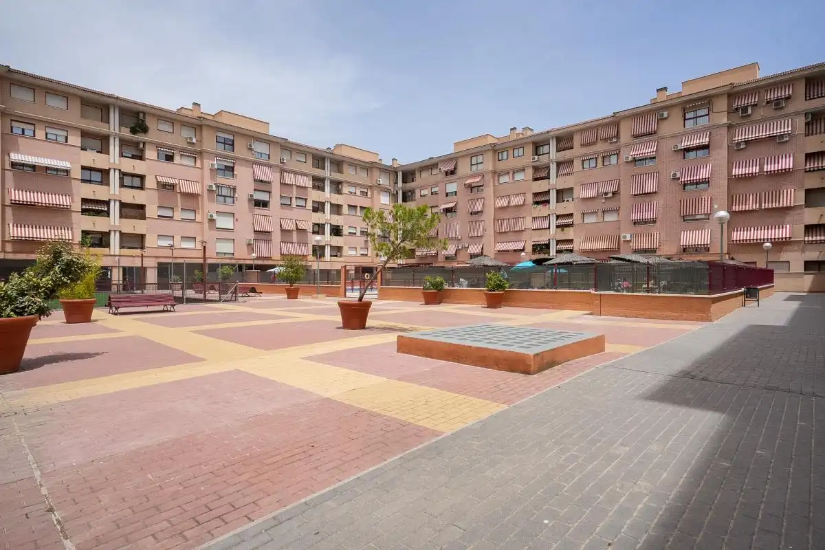 Vista exterior de Piso en venta en Torrejón de Ardoz con Aire acondicionado, Calefacción y Jardín privado