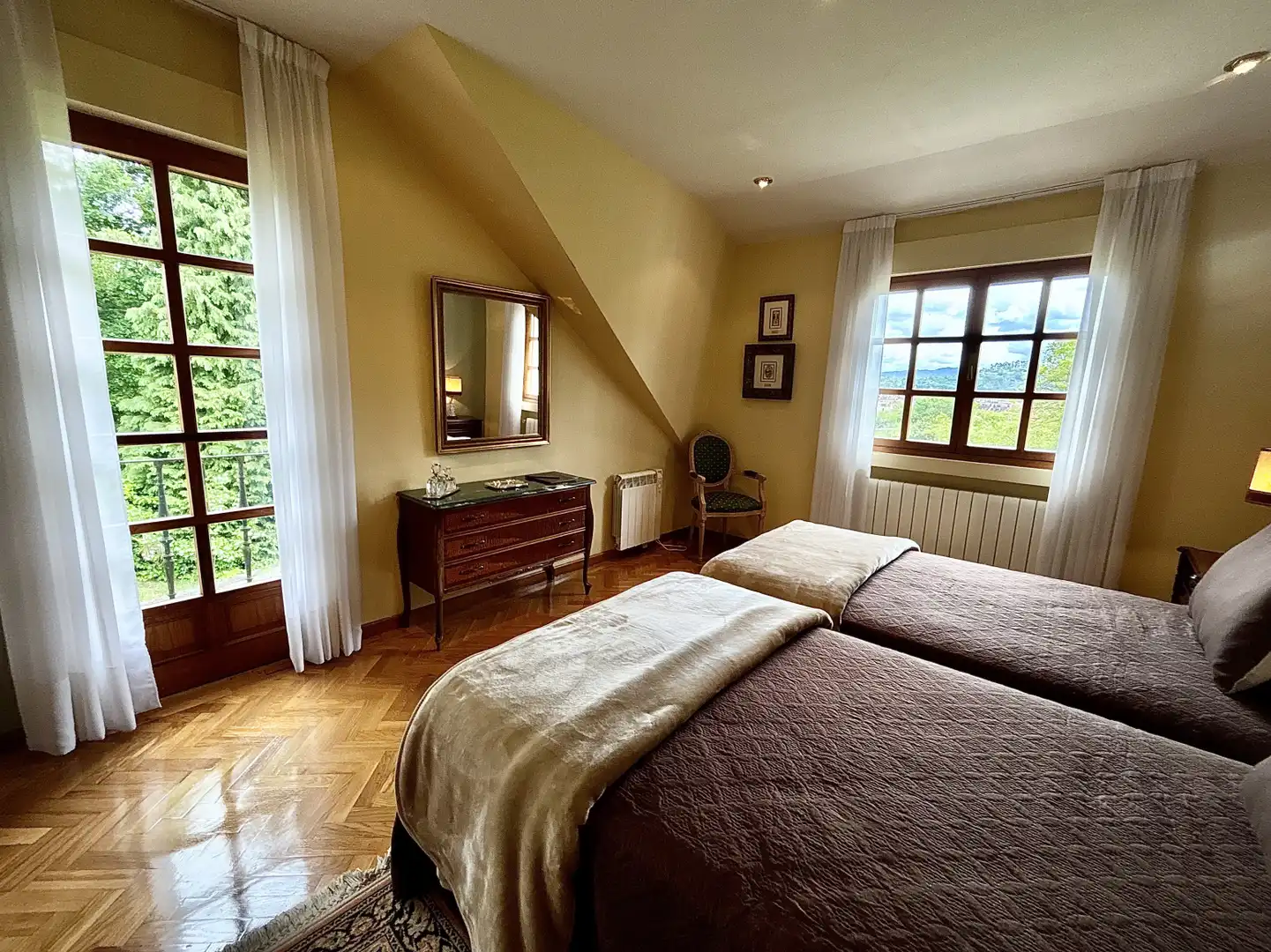 Bedroom of Houses for sale in Sariego  with Heating, Private garden and Parquet flooring