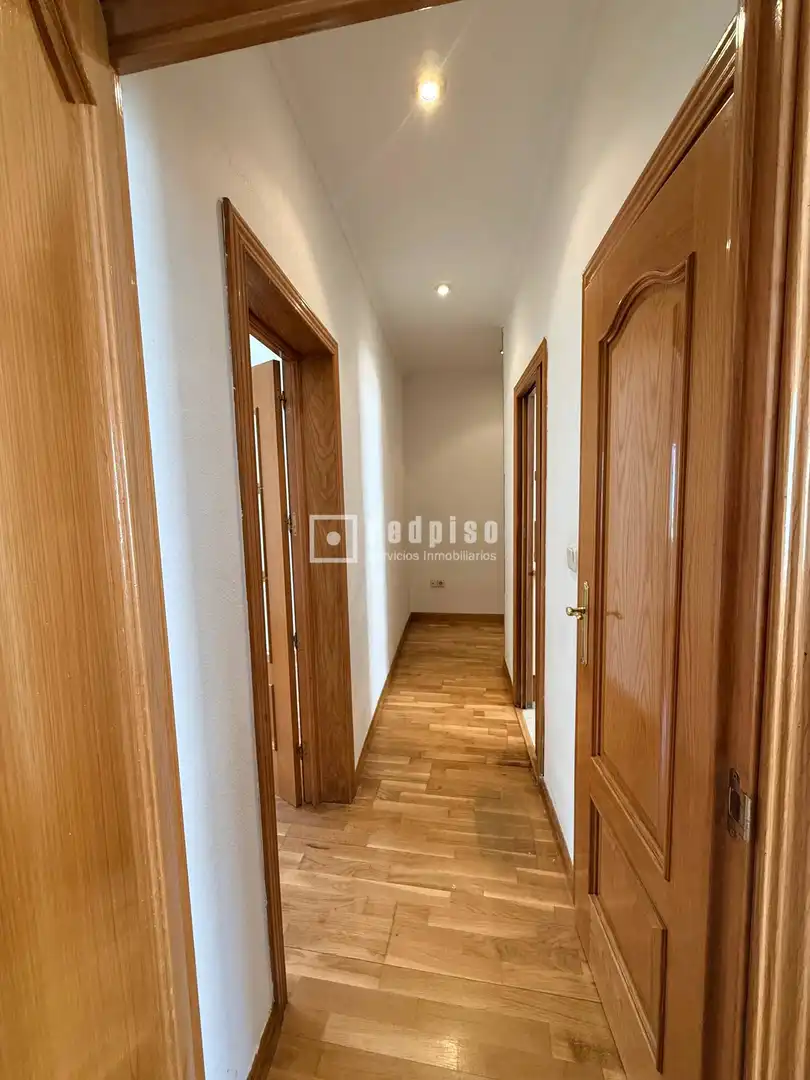 Piso en venta en Madrid con Calefacción y Terraza