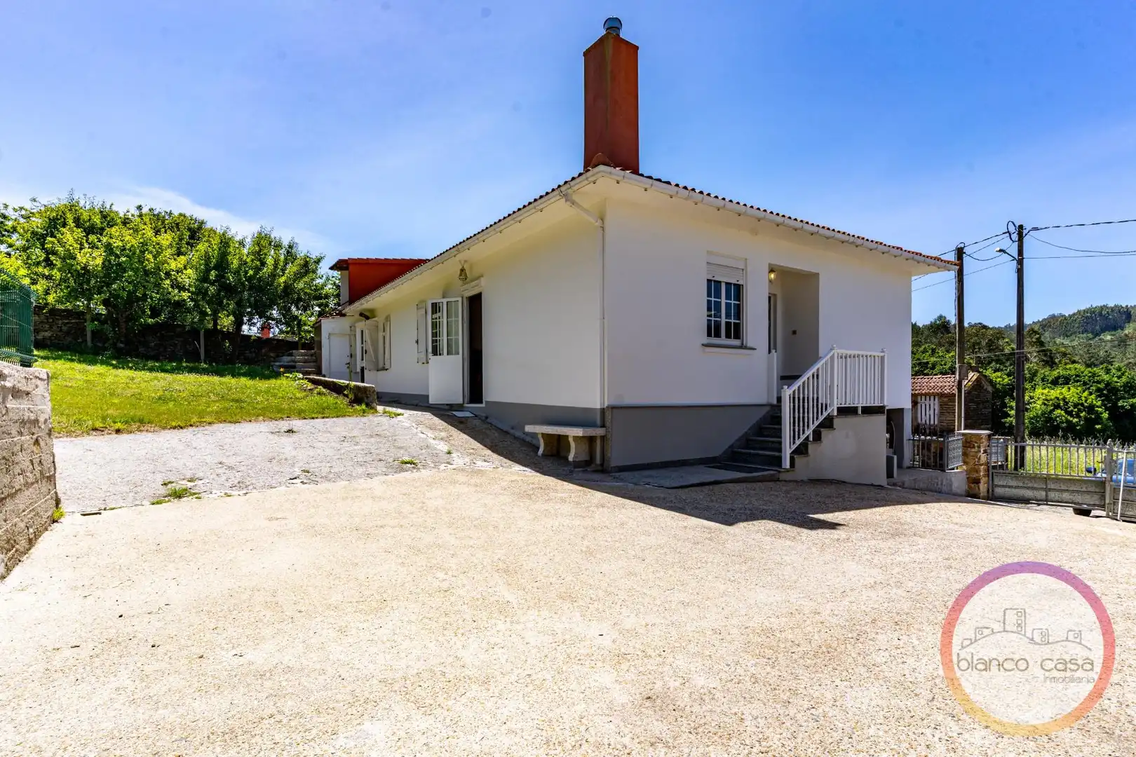 Außenansicht von Haus oder Chalet zum Verkauf in Cabana de Bergantiños mit Abstellraum und Möbliert