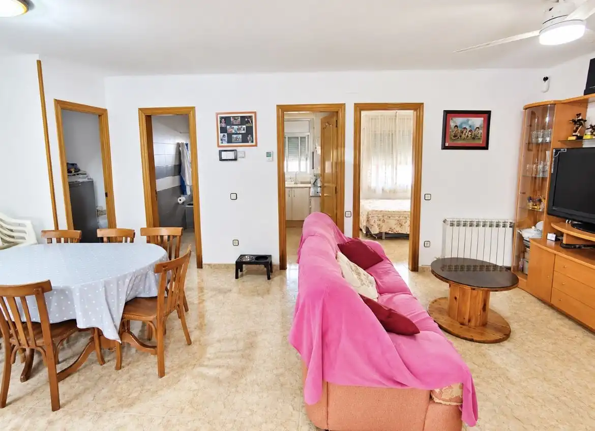 Sala d'estar de Casa o xalet en venda en Esparreguera amb Calefacció, Terrassa i Traster