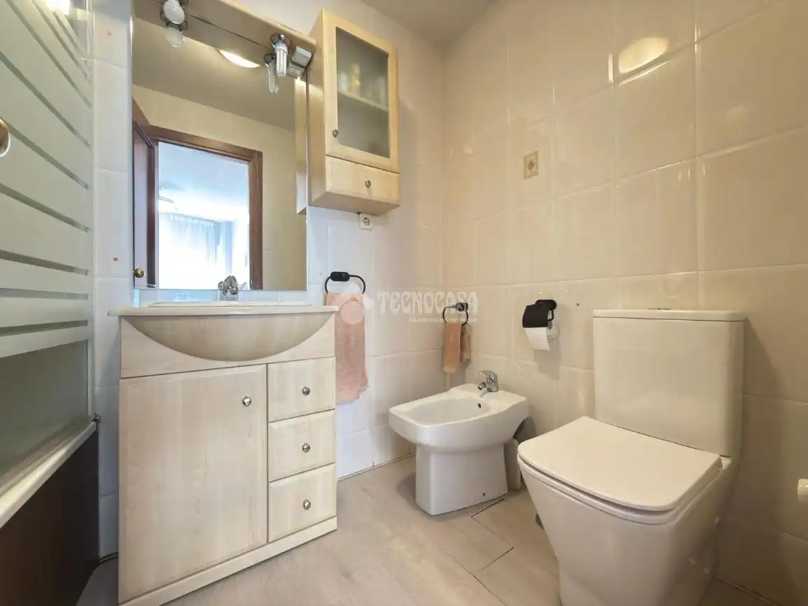 Baño de Piso en venta en Alcobendas con Aire acondicionado, Parquet y Balcón