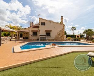 Swimming pool of House or chalet for sale in Elche / Elx  with Air Conditioner, Terrace and Swimming Pool