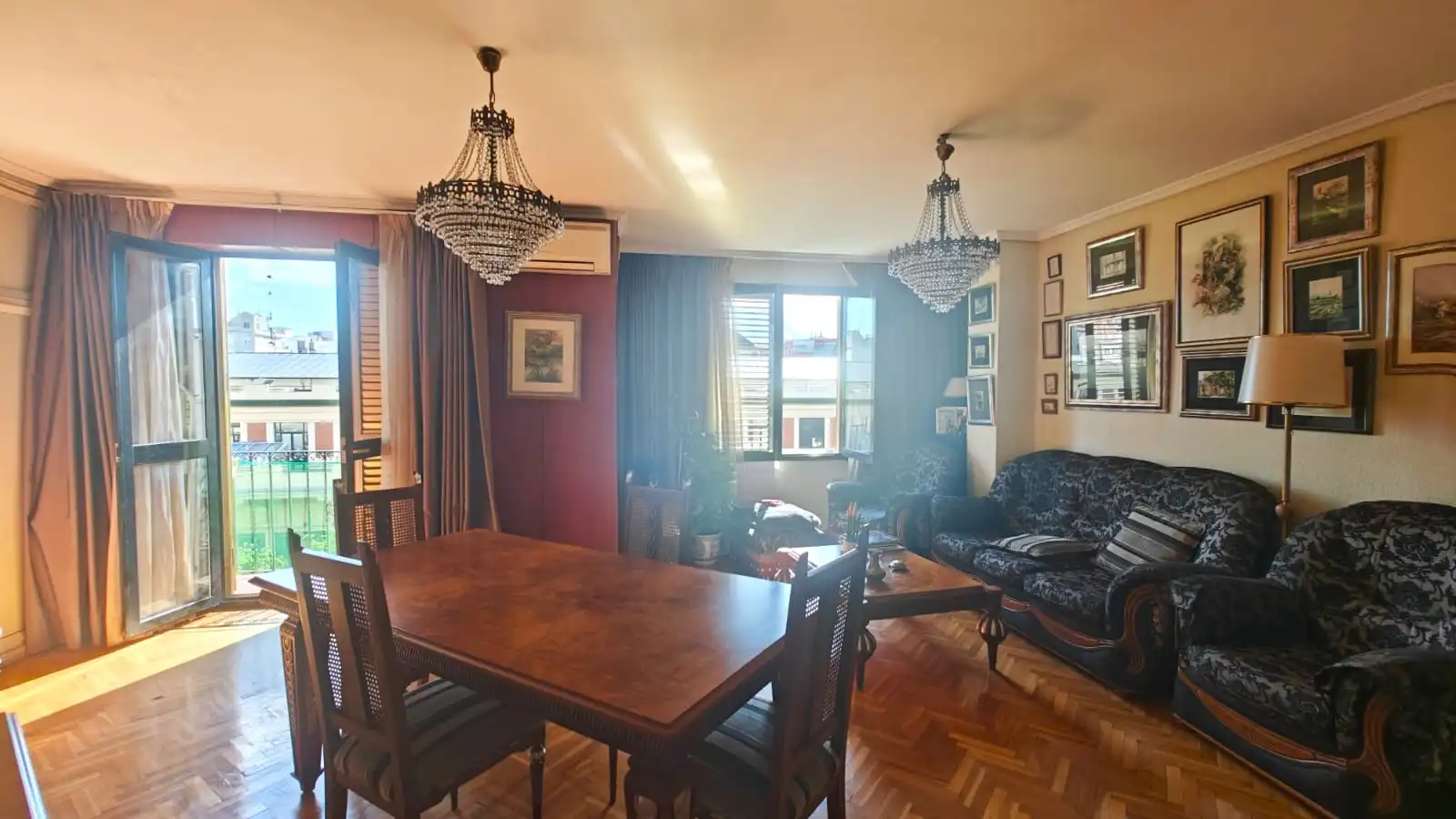 Flat with lift for sale in Carrer de Navarra, imagen 2
