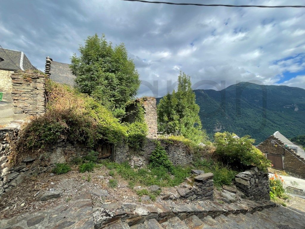Residential for sale in Bausen