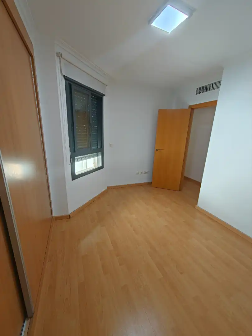 Bedroom of Attic for rent in Sedaví  with Parquet flooring, Terrace and Oven