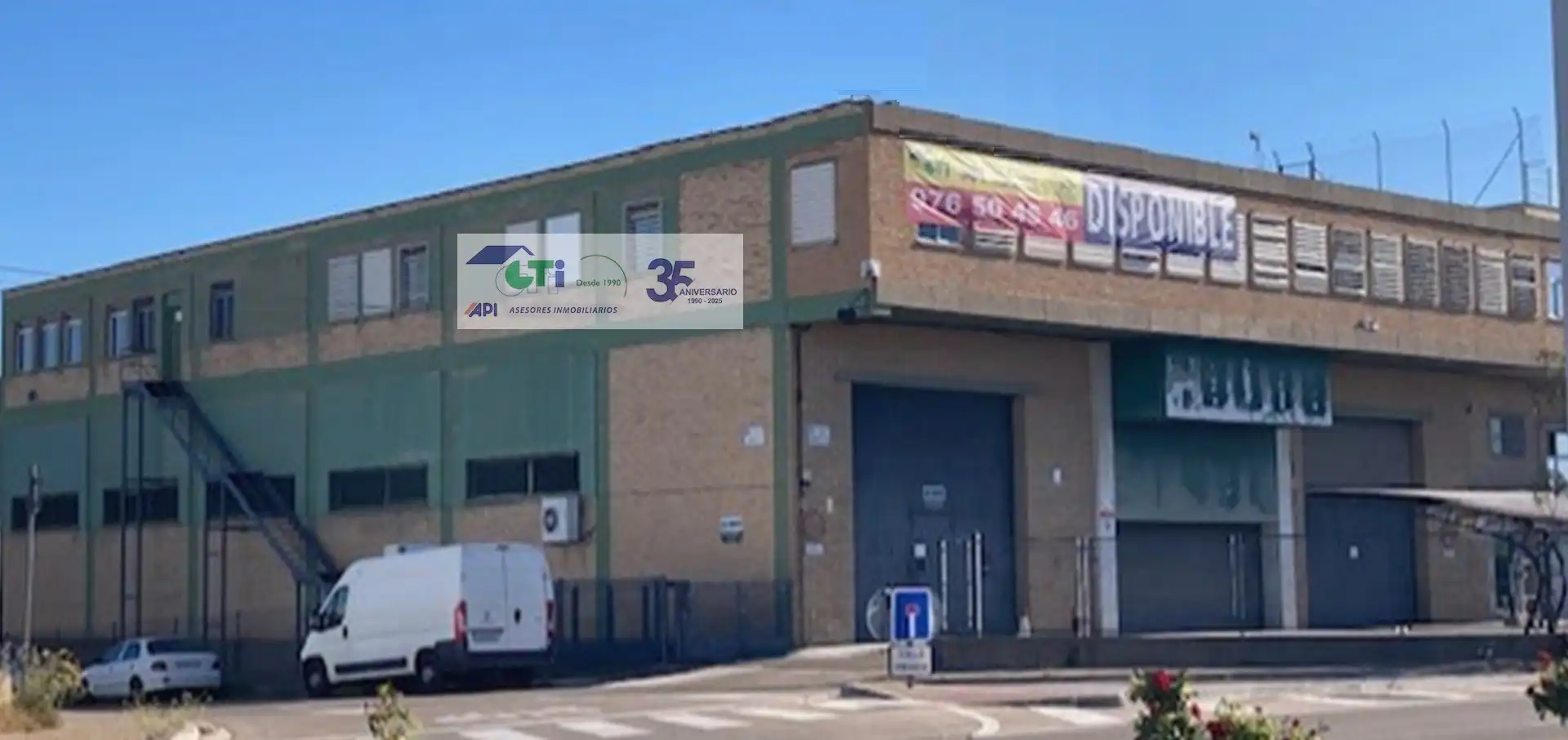 Außenansicht von Fabrikhallen zur Miete in Zaragoza
