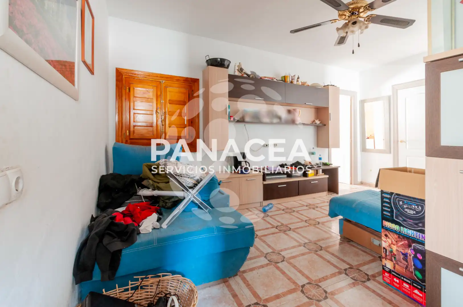 Sala d'estar de Casa o xalet en venda en Pechina amb Jardí privat, Piscina i Moblat