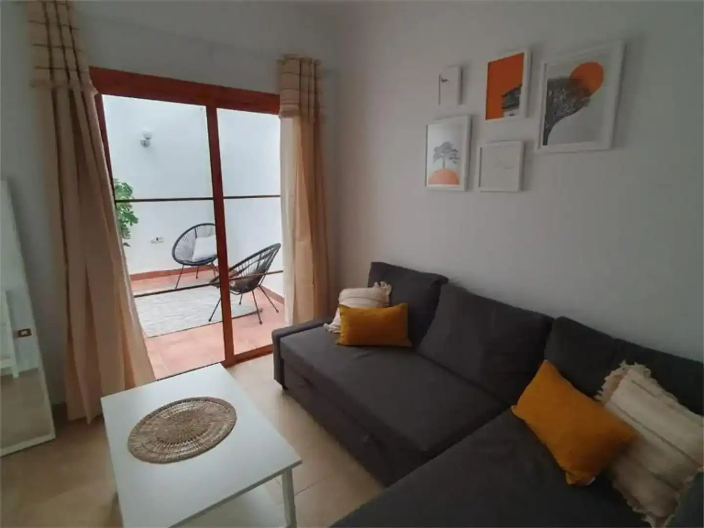 Sala d'estar de Dúplex de lloguer en Arucas amb Moblat i Balcó