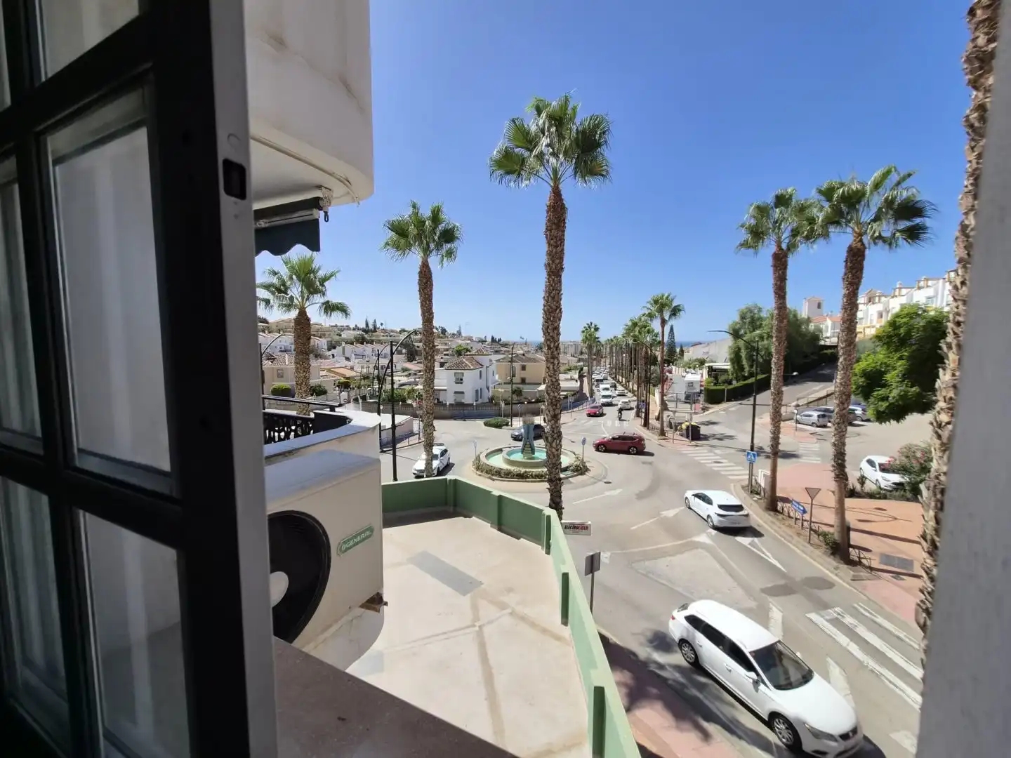 Vista exterior de Piso en venta en Rincón de la Victoria con Aire acondicionado, Calefacción y Terraza