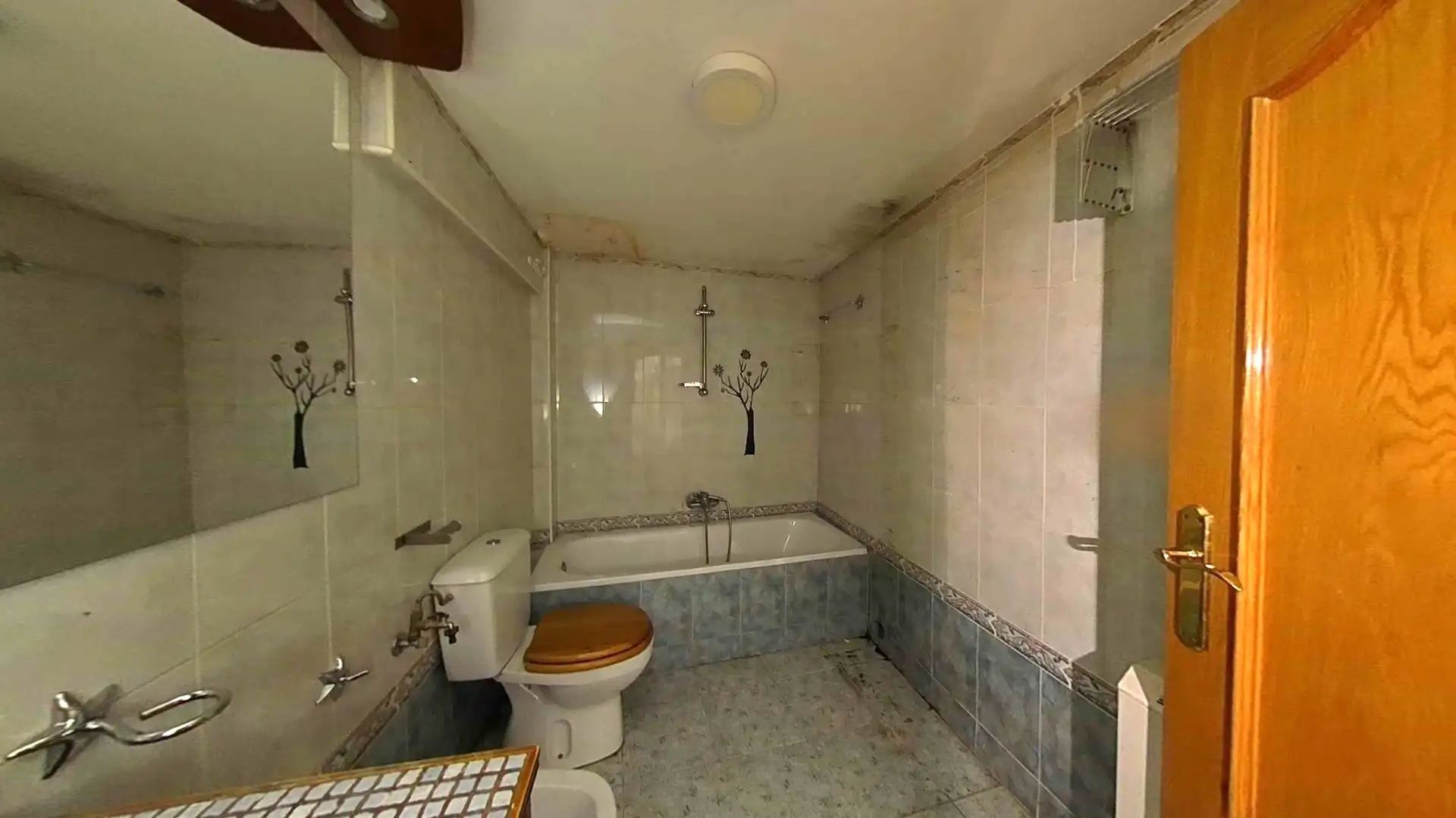 Bany de Pis en venda en Zona Sur - Barrio Cortes