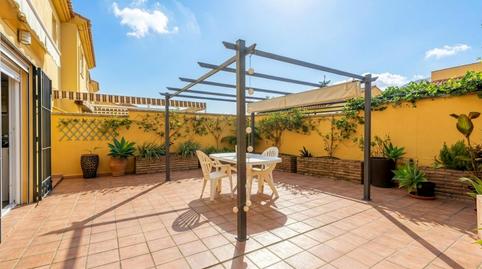 Foto 2 de Casa adosada en venda a Calle Jabea, Nueva Torrequebrada, Benalmádena