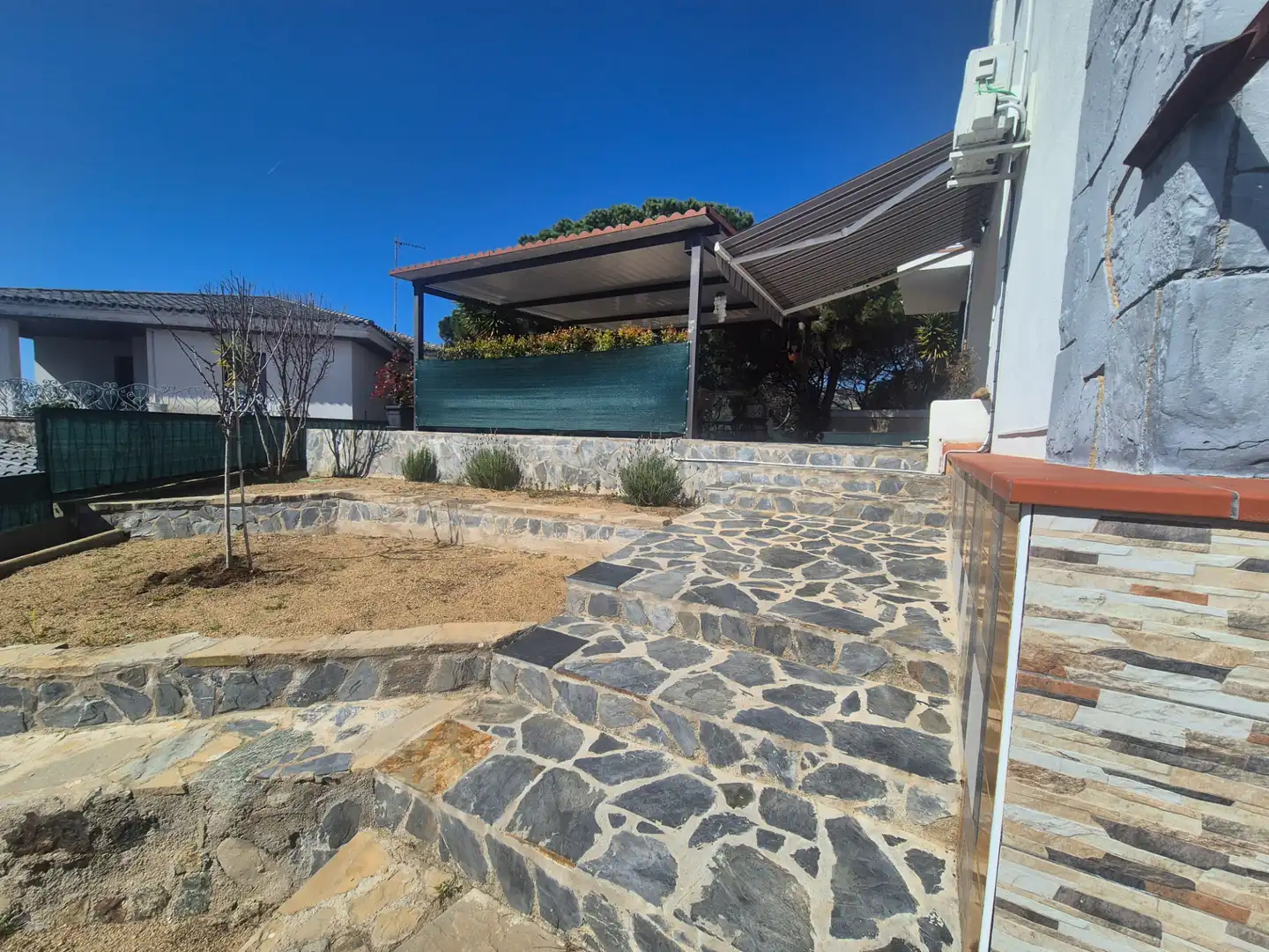Casa con terraza en venta en Carrer Llorenç Trias 13, imagen 7