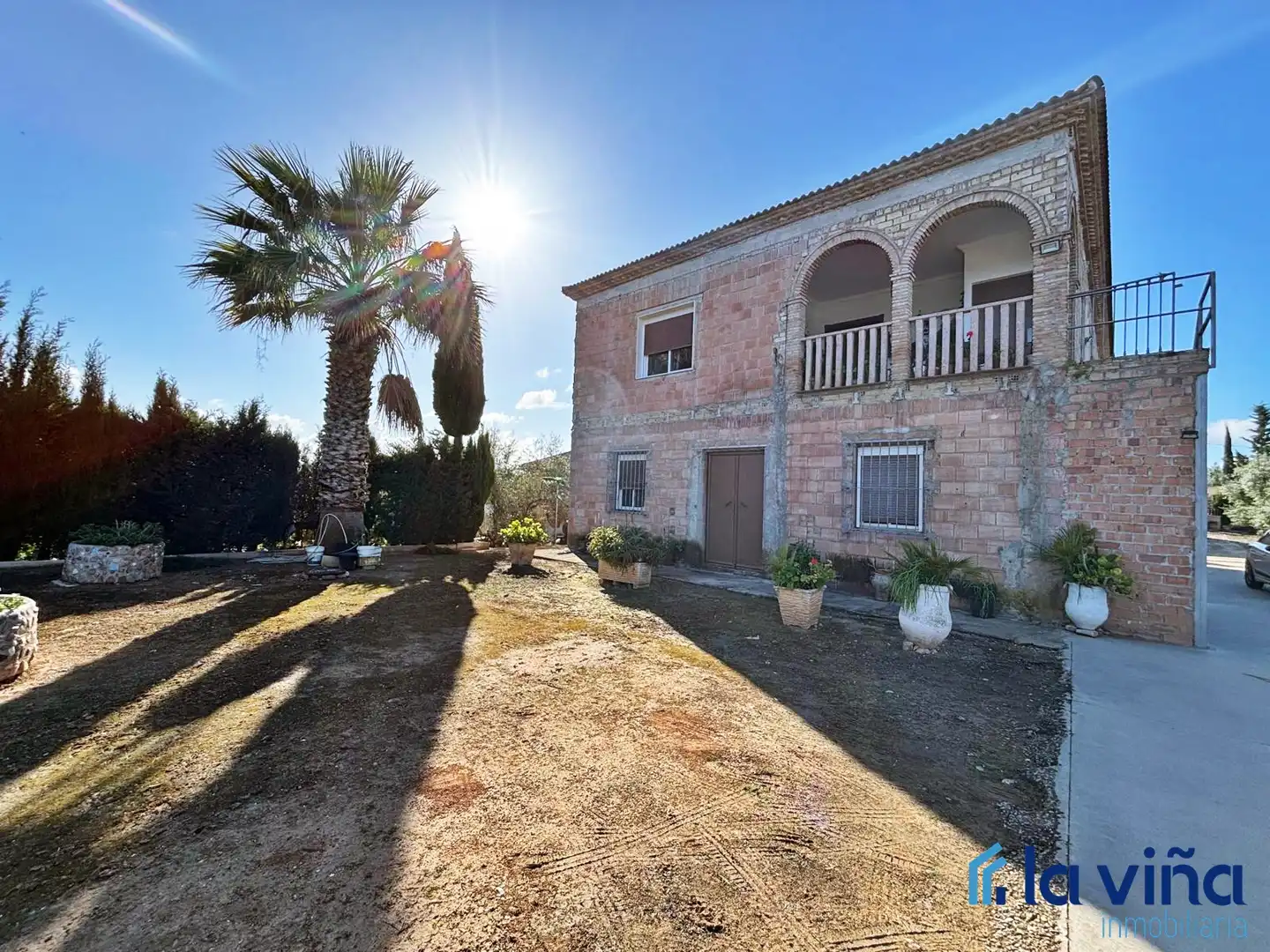 Vista exterior de Casa o chalet en venta en Casariche con Aire acondicionado, Calefacción y Jardín privado
