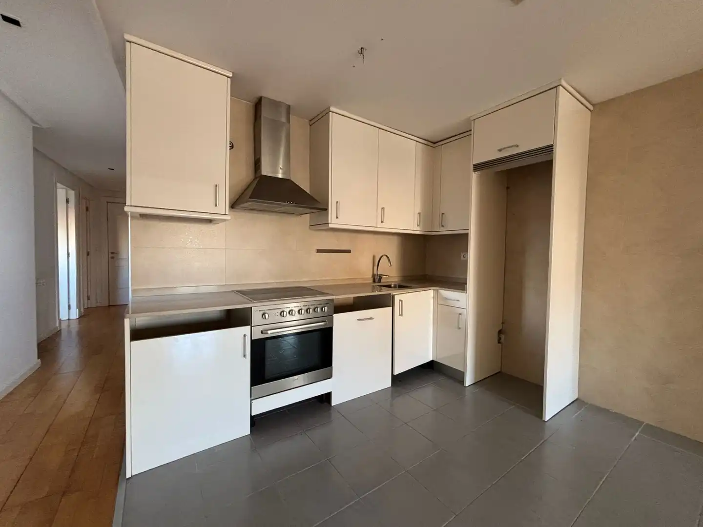 Cocina de Piso de alquiler en Zaragoza con Calefacción, Parquet y Terraza