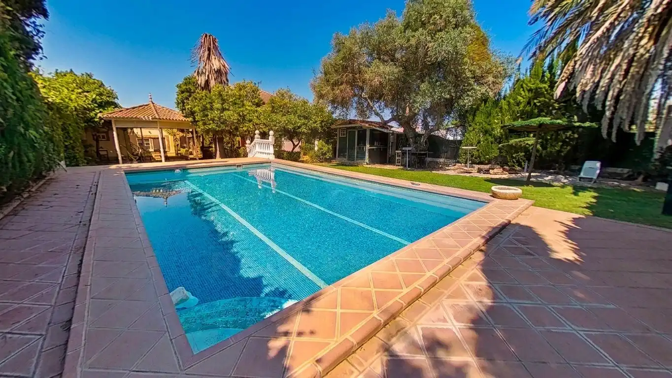 Swimming pool of Houses for sale in Dos Hermanas  with Air Conditioner, Heating and Swimming Pool