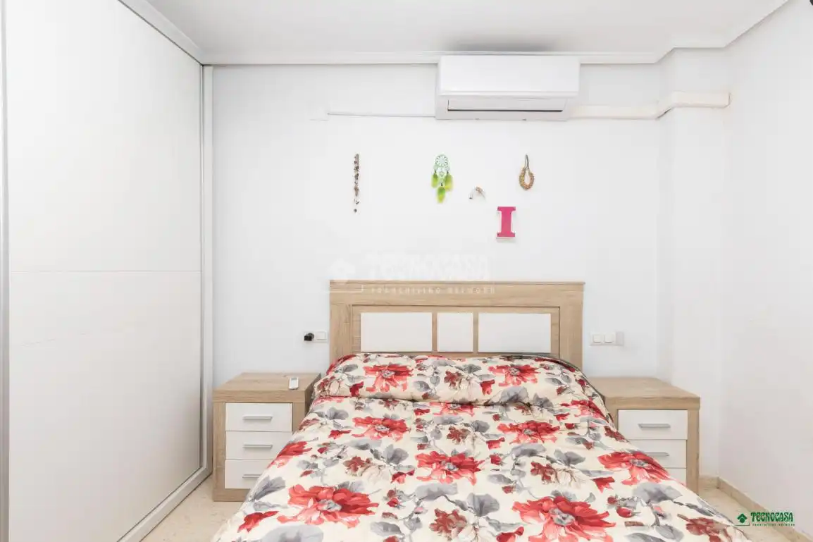 Habitación de Piso en venta en Almería con Aire acondicionado