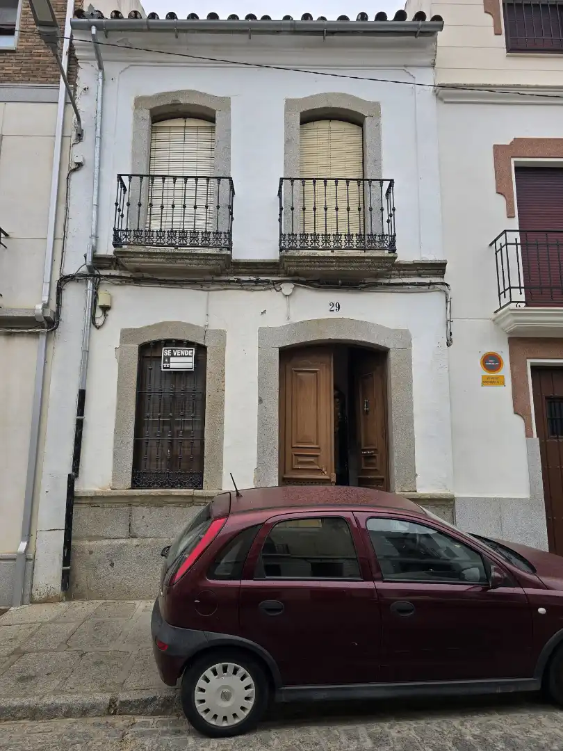 Haus zum Verkauf in Calle Feria
