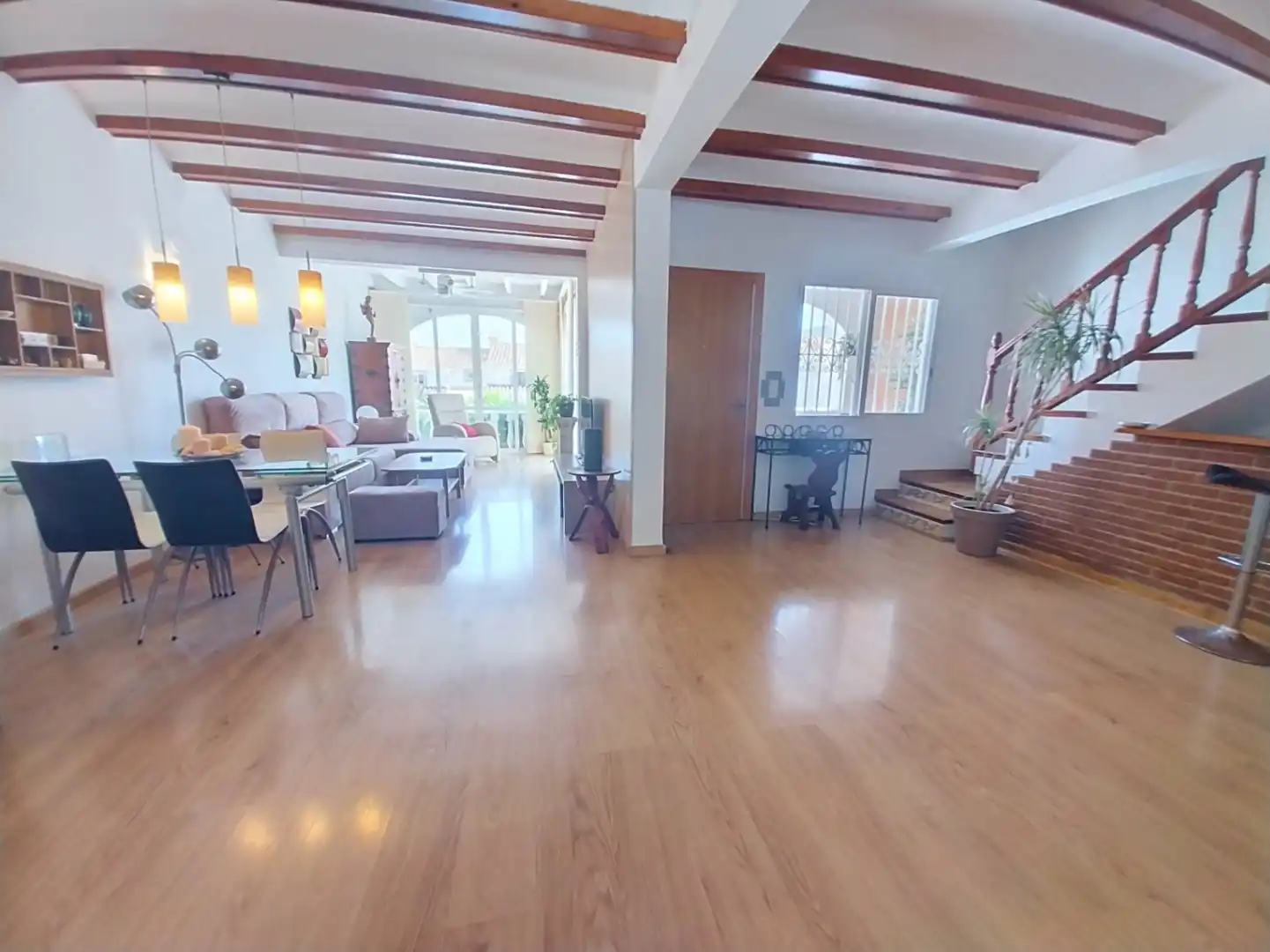 Sala d'estar de Casa o xalet en venda en L'Alfàs del Pi amb Aire condicionat, Jardí privat i Terrassa