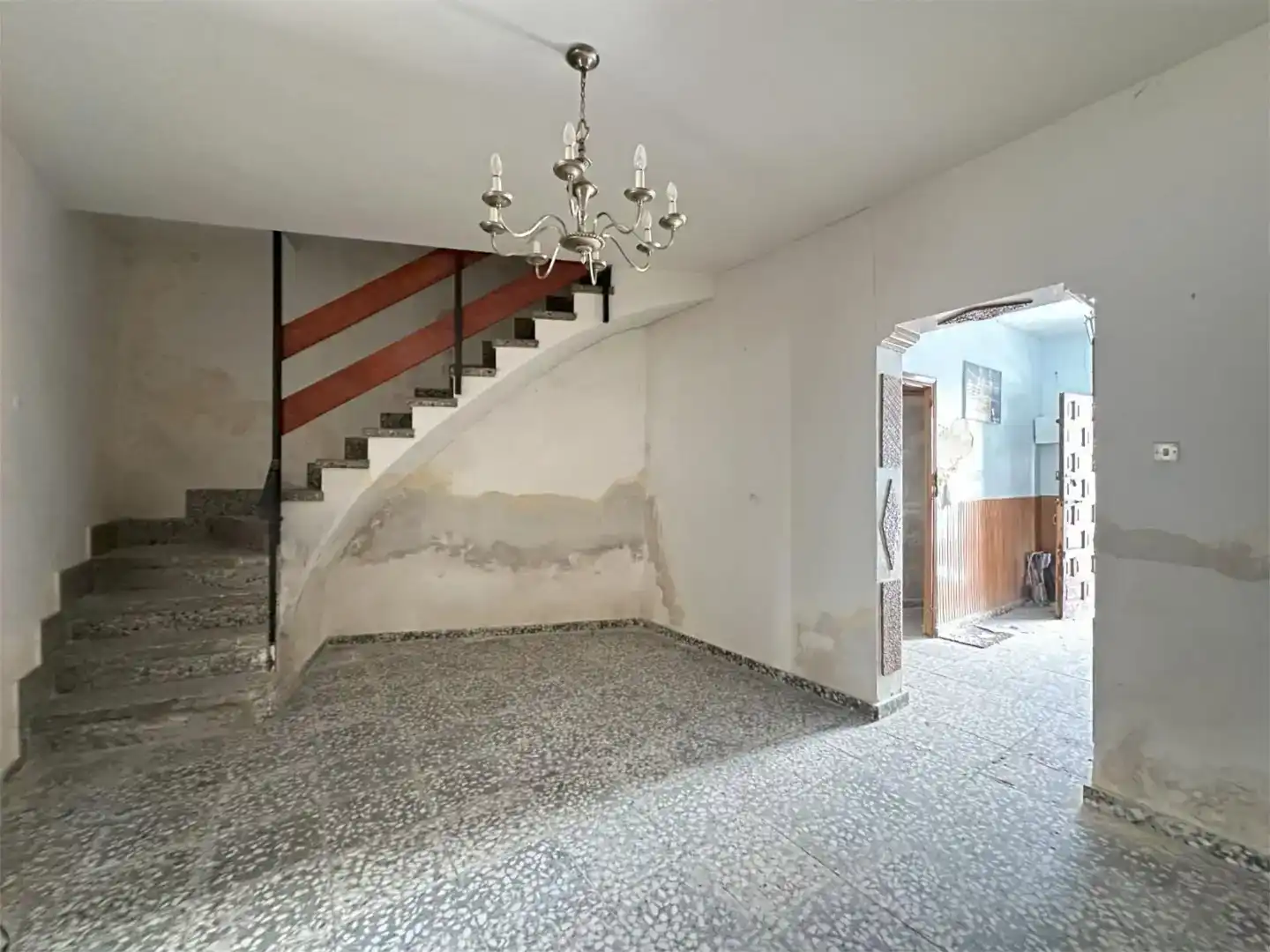 Casa adosada en venda en Mengíbar amb Balcó
