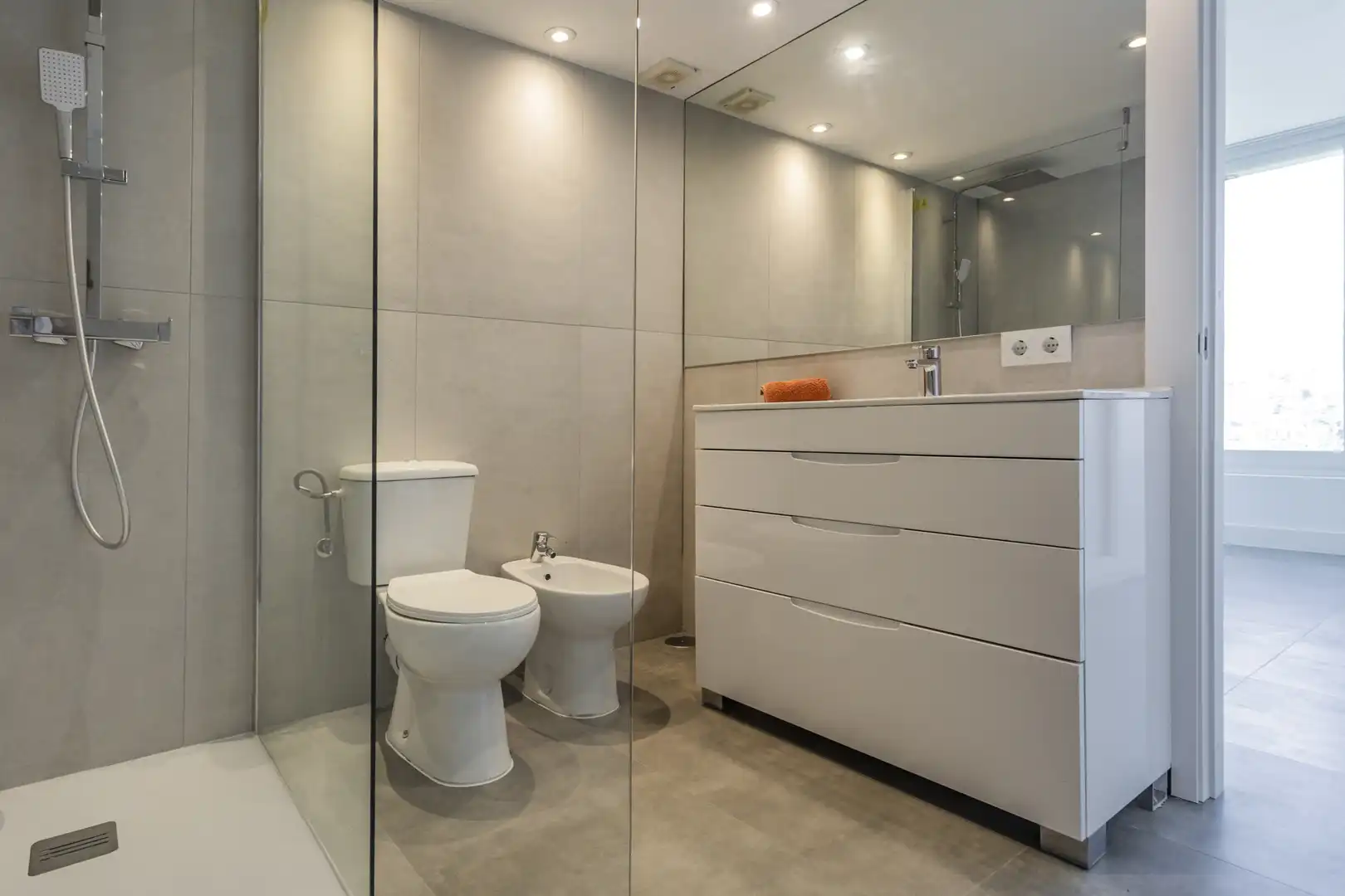 Bany de Apartament en venda en Marbella amb Terrassa, Piscina i Internet