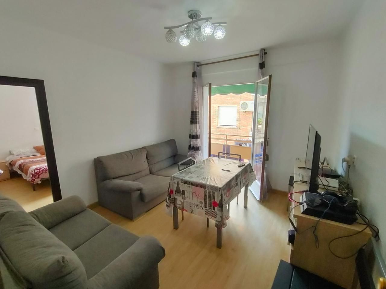 Living room of Flat for rent in  Granada Capital  with Furnished and Balcony