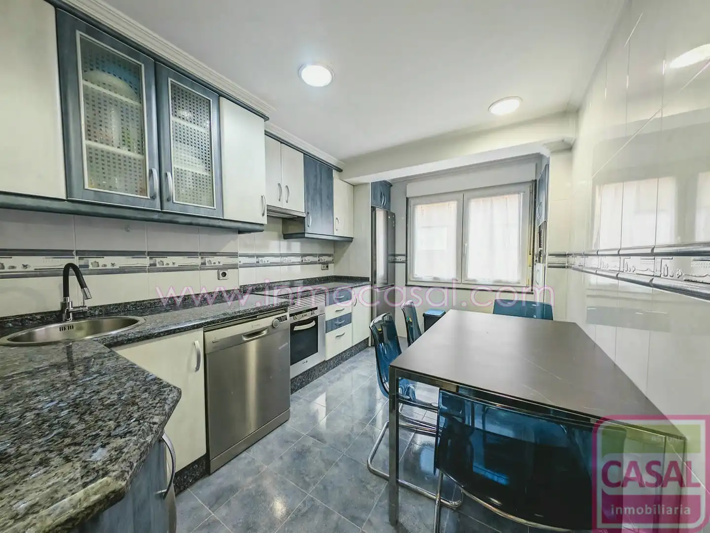 Cocina de Piso en venta en San Martín del Rey Aurelio con Calefacción y Trastero