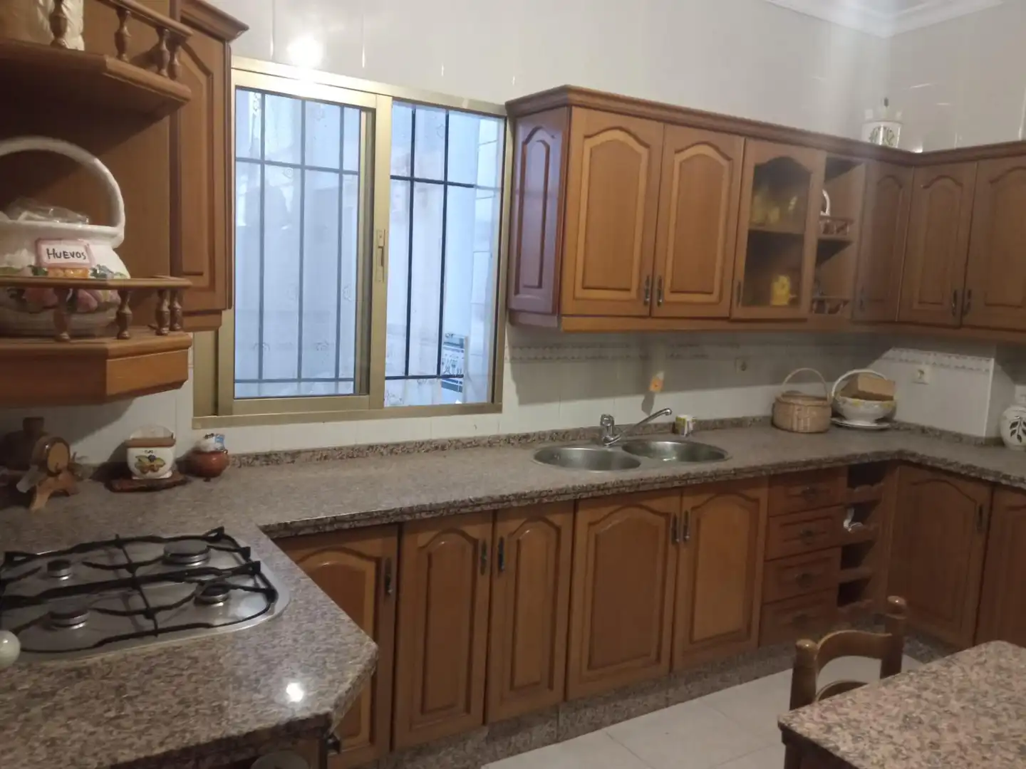 Cuina de Casa o xalet en venda en Córdoba amb Aire condicionat i Moblat
