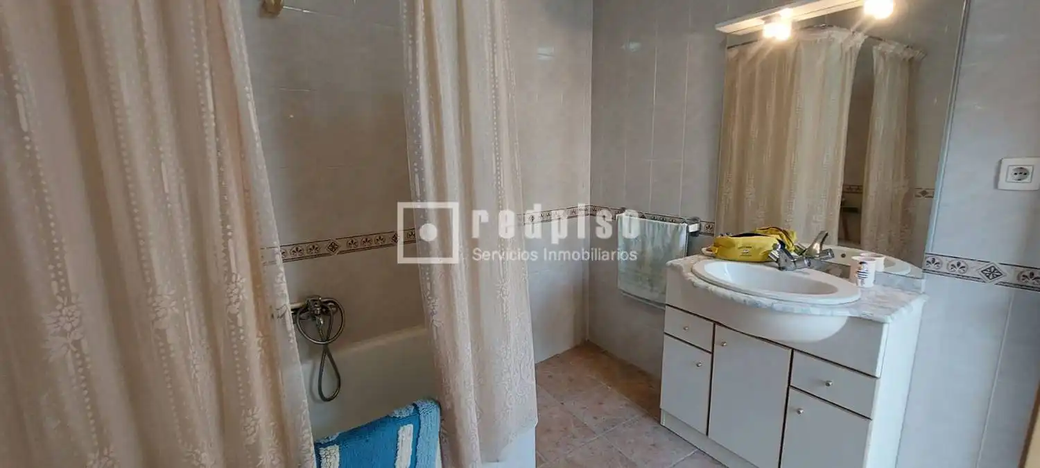 Habitación de Casa o chalet en venta en Cebolla con Calefacción, Terraza y Trastero