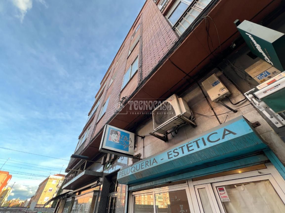 Vista exterior de Local en venta en Valladolid Capital