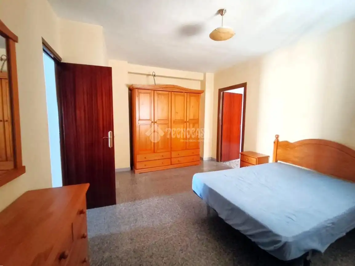 Habitación de Casa adosada en venta en Guadix