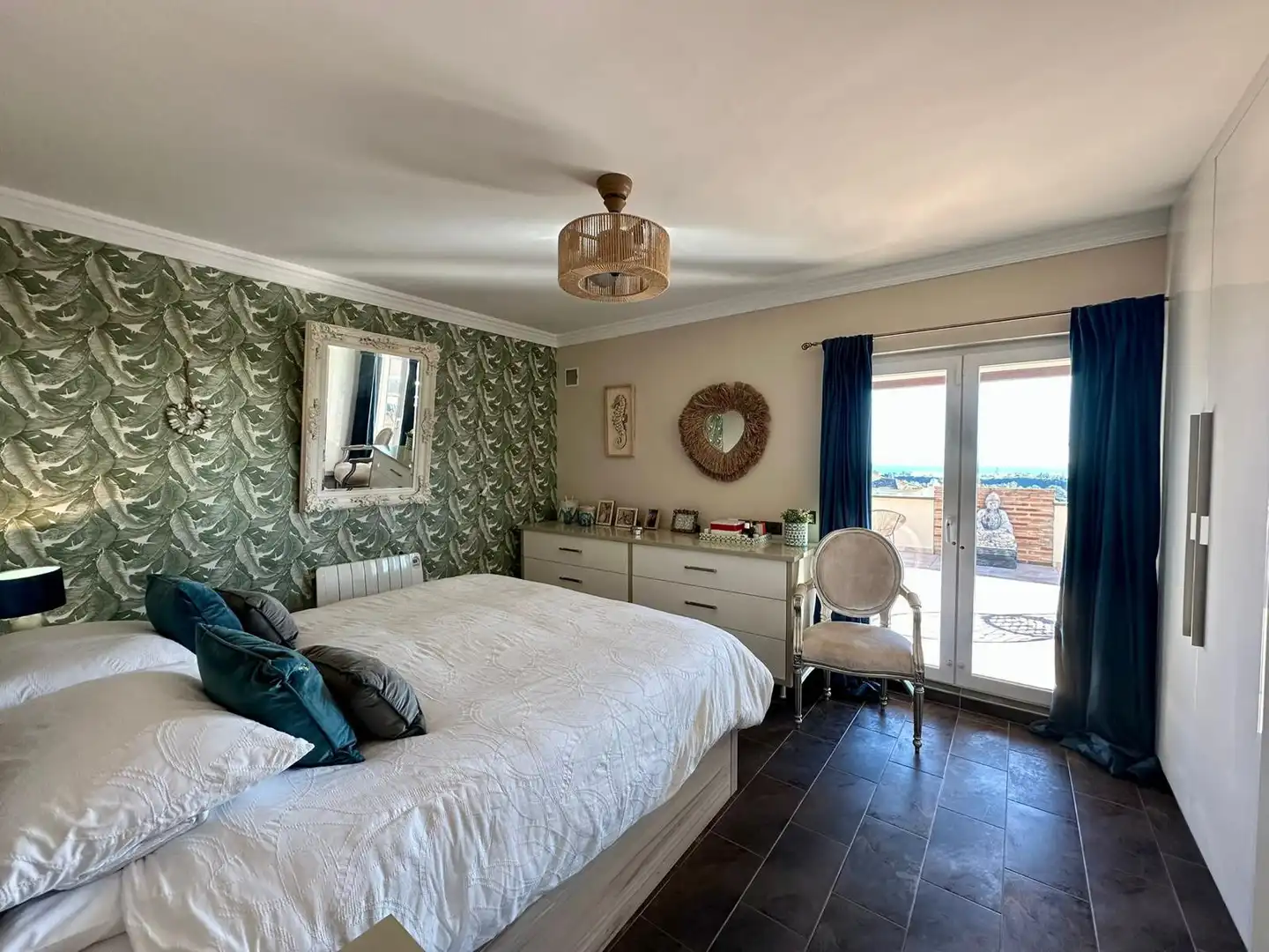 Bedroom of Houses for sale in Estepona  with Air Conditioner, Private garden and Terrace