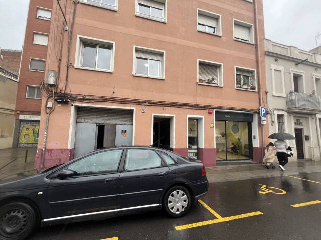 Local comercial en Alquiler en Calle Degà Bahí, 62 en El Camp de l'Arpa del Clot