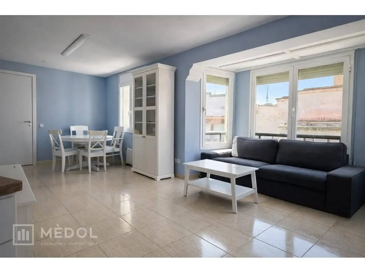Sala d'estar de Casa o xalet en venda en Móra d'Ebre amb Aire condicionat, Parquet i Moblat