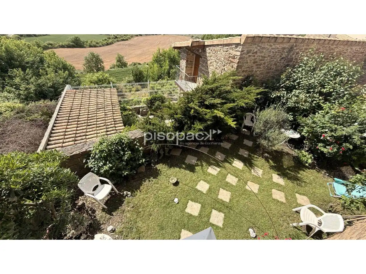 Jardí de Casa o xalet en venda en Undués de Lerda amb Calefacció, Jardí privat i Parquet