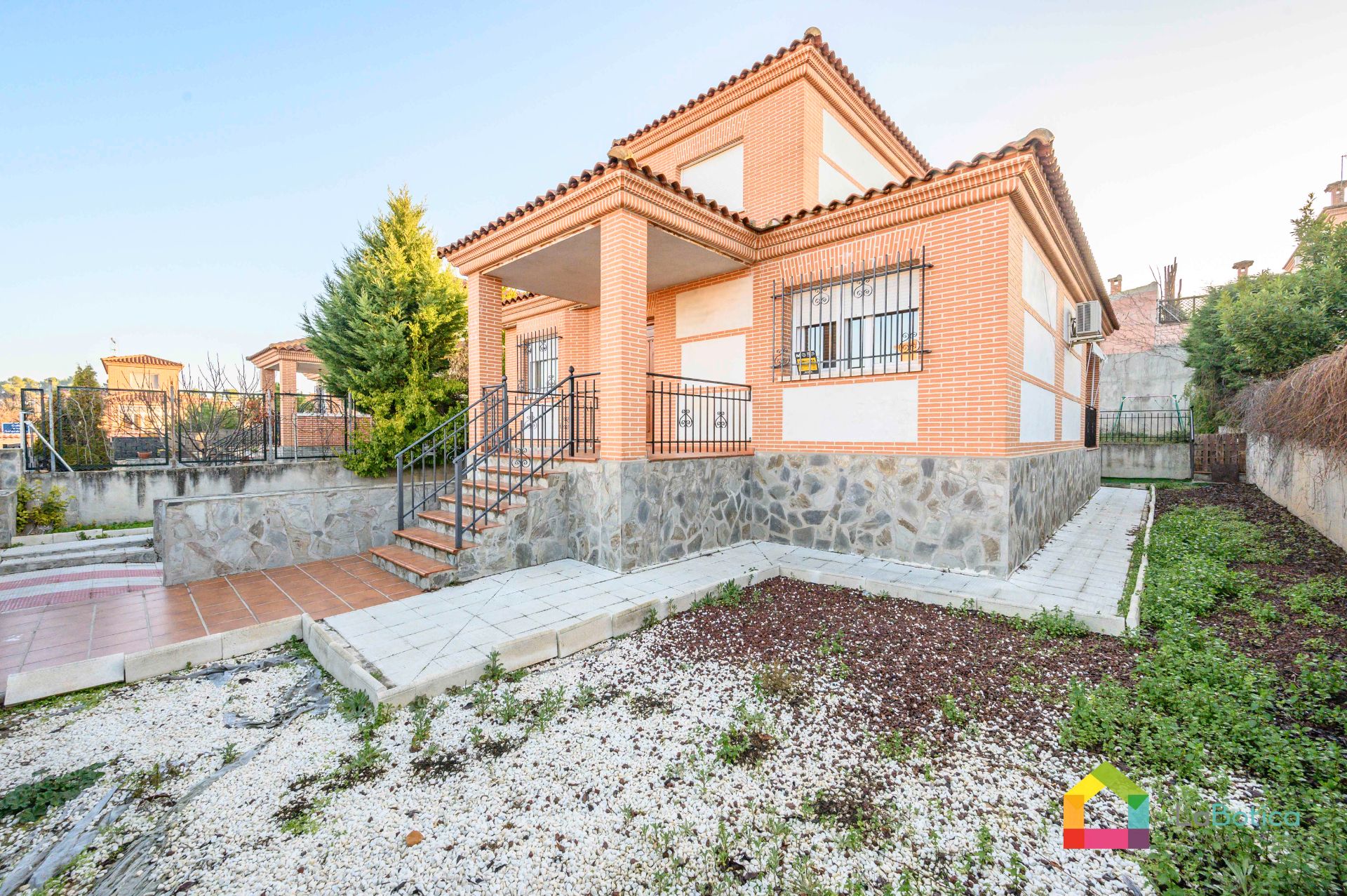 Exterior view of House or chalet to rent in Olías del Rey  with Air Conditioner and Heating