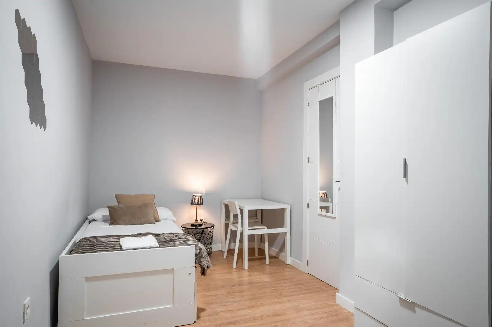 Schlafzimmer von Wohnung zur untervermieten in Beiro
