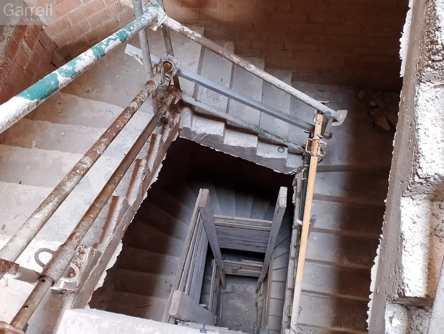 Edifici en venda en La Pobla de Montornès  