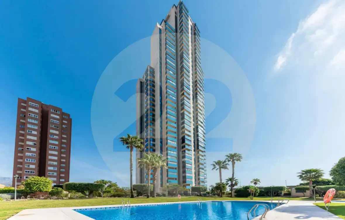 Vista exterior de Apartamento de alquiler en Benidorm con Aire acondicionado, Terraza y Piscina