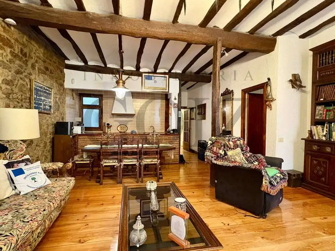 Flat with terrace for sale in Parte Vieja, imagen 2