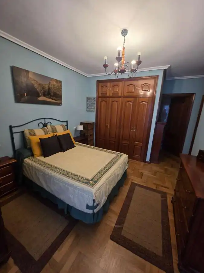Dormitori de Pis en venda en Avilés amb Calefacció i Traster
