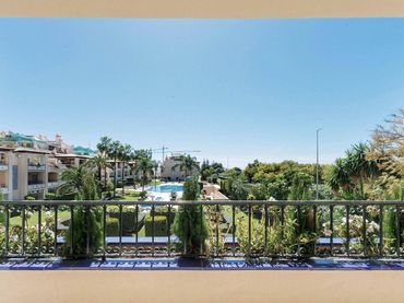 Apartament amb piscina en venda a Milla de Oro