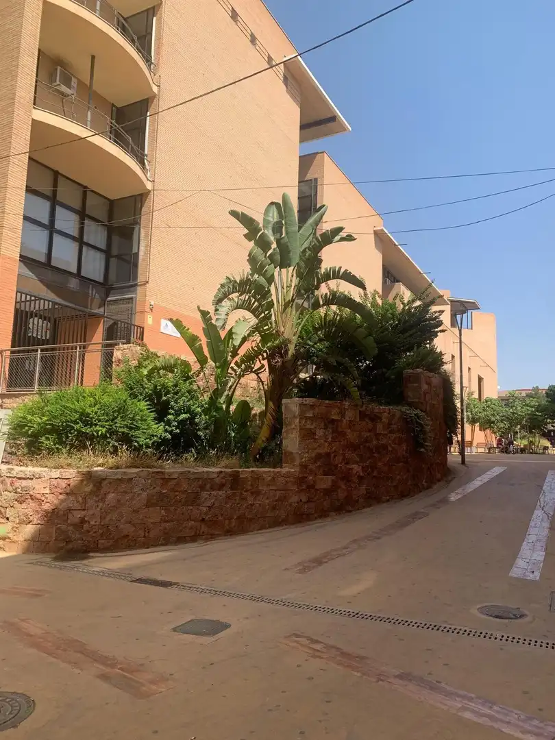 Vista exterior de Pis en venda en Almería amb Aire condicionat