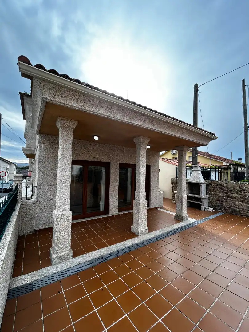 Terraza de Casa o chalet en venta en Vilagarcía de Arousa con Calefacción, Jardín privado y Parquet