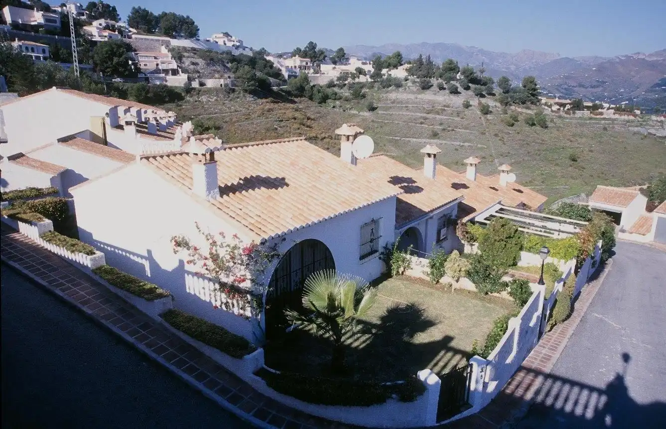 Exterior view of Detached homes for rent in Almuñécar  with Air Conditioner, Heating and Private garden
